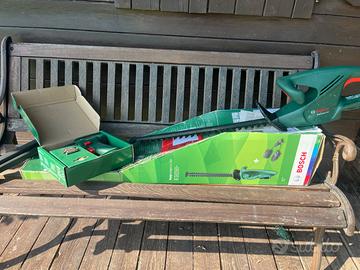 Tagliasiepi e Trapano Bosch - unaBatteria  inclusa