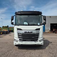 Daf XF 530 FAX 8x2 con Gru EFFER 525 e Ribaltabile