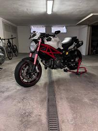 Ducati monster 796