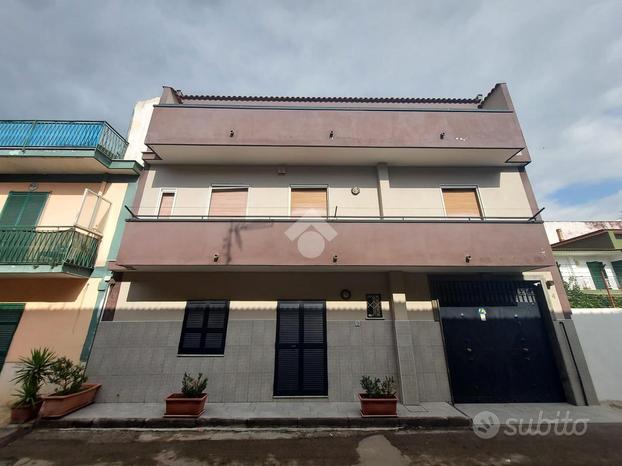 PALAZZINA A CASALNUOVO DI NAPOLI