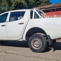 MITSUBISHI  LS200 DUBLE CUB