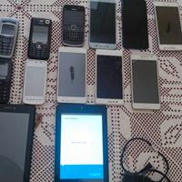 Cellulari datati  guasti + tablet 
