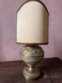 Lampada da tavolo d'antiquariato