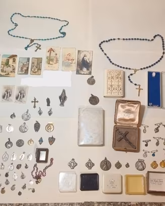 Oggetti Liturgici religiosi e spirituali -80 pezzi