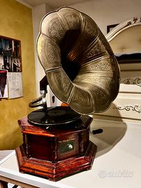 Grammofono vintage d’epoca
