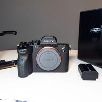 SONY A7 IV Body 10.000 SCATTI COME NUOVA + RIG