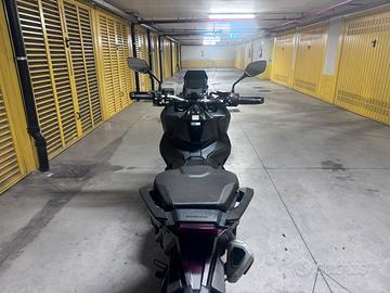 HONDA X-ADV 750