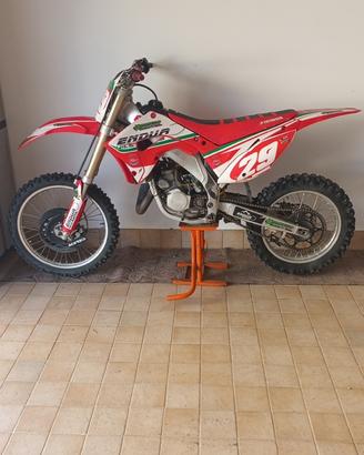 cr 125 2005