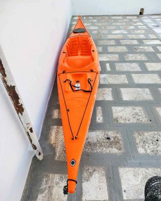 Kayak tribord monoposto arancione