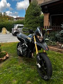 Aprilia dorsoduro 750 A2