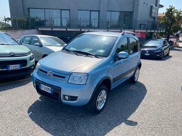 Fiat Panda 1.3 MJT 16V DPF 4x4 Climbing