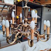 LAMPADARIO IN BRONZO..12 LUCI .ANTICO