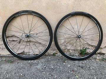 Ruote in carbonio Shimano Dura Ace