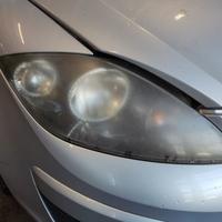 Proiettore destro SEAT ALTEA XL del 2011