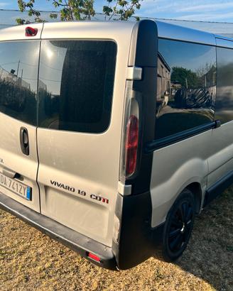 Camperizzabile 9 posti Opel Vivaro