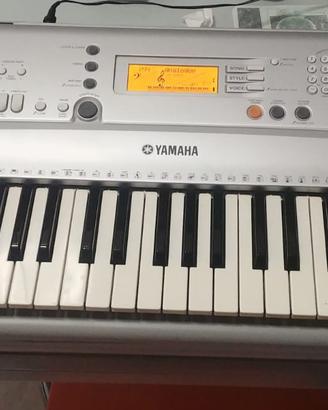 Tastiera Yamaha YPT-300