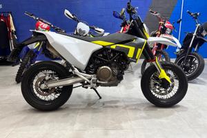 Husqvarna 701 Supermoto