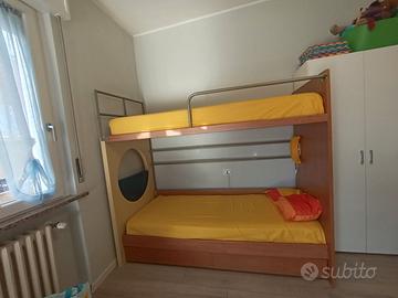 Letto a castello con due materassi