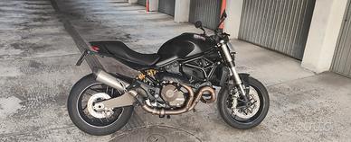 Ducati Monster 821 - 2015