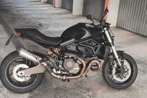 Ducati Monster 821 - 2015