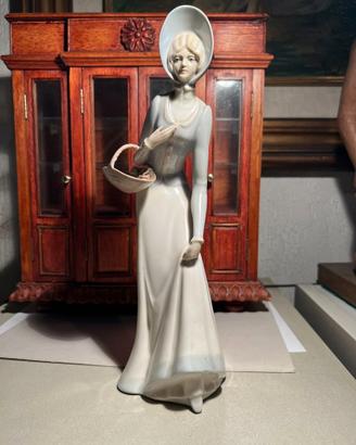 Scultura Miguel Requena  porcellana collezione