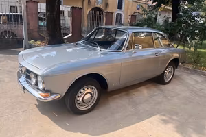 Alfa Romeo GT Veloce 1750 Quadrifoglio Oro 1° Seri
