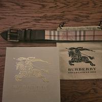 Cintura Burberry con scatola e fodera originali