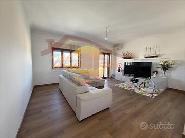 Appartamento ristrutturato scala greca rif2369