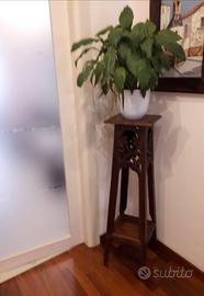 Porta piante da interno in legno. 