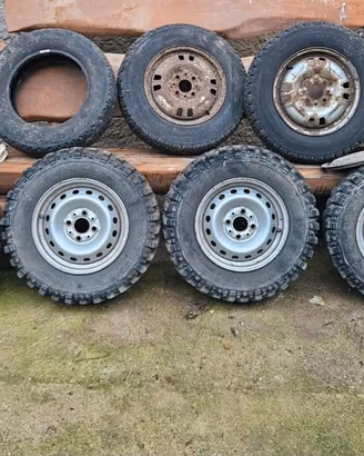 panda 4x4 pneumatici tassellati, chiodati e M+S
