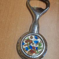 Apribottiglie in metallo