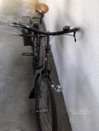 Bicicletta svizzera vintage del 1985