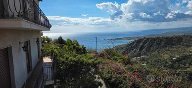 Taormina panoramicissima casa singola con 2 garage