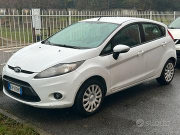 Ford fiesta 1.2 benzina -2011