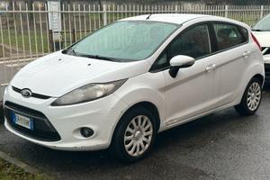 Ford fiesta 1.2 benzina -2011