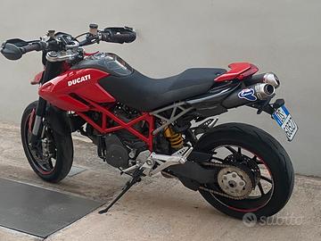 Ducati hypermotard 1100 evo