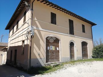 3 LOCALI A NORCIA