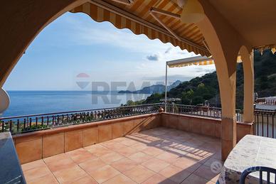 Appartamento - Letojanni