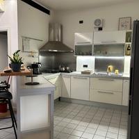Cucina moderna bianca