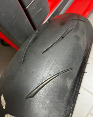 Gomma anteriore moto Metzeler 120/70 ZR17