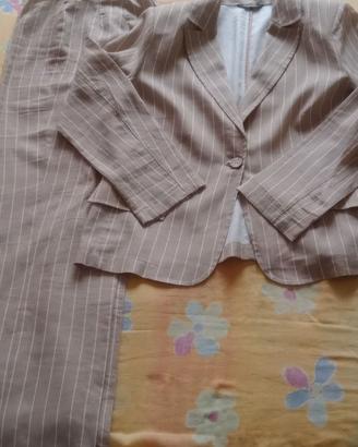 Completo pantaloni e giacca in lino e viscosa