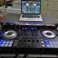 Pioneer DDJ-SX con Odyssey Glide Flight Case