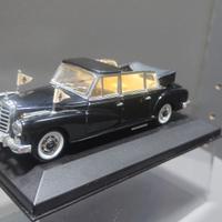 Modellino Mercedes Benz 300D 1/43