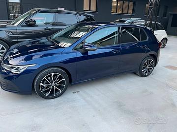 VW GOLF VIII 1.0 TSI