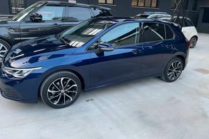 VW GOLF VIII 1.0 TSI