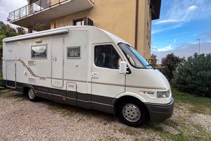Monilvetta euro yacht 190 LX 2.8 JTD 127cv