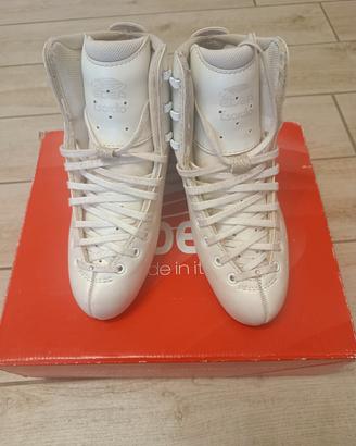 Stivaletti pattini a rotelle 