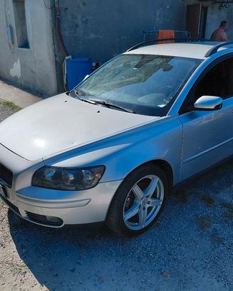 volvo v50 1.6 disel  pochi km 