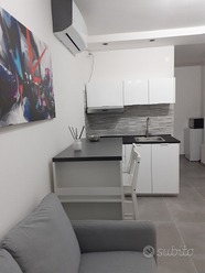 Bilocale Via Fani/ospedale totalm. ristrutturato