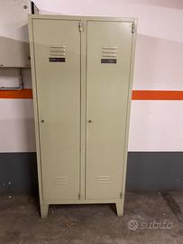 Armadio vintage ferro